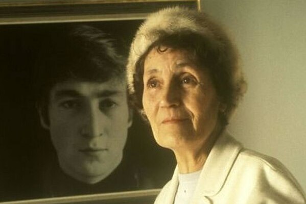 Джон Леннон биография. Джон Леннон и Йоко Оно. Джон Леннон смерть. Мими (на самом деле Мэри Элизабет) Смит, тетушка Джона.